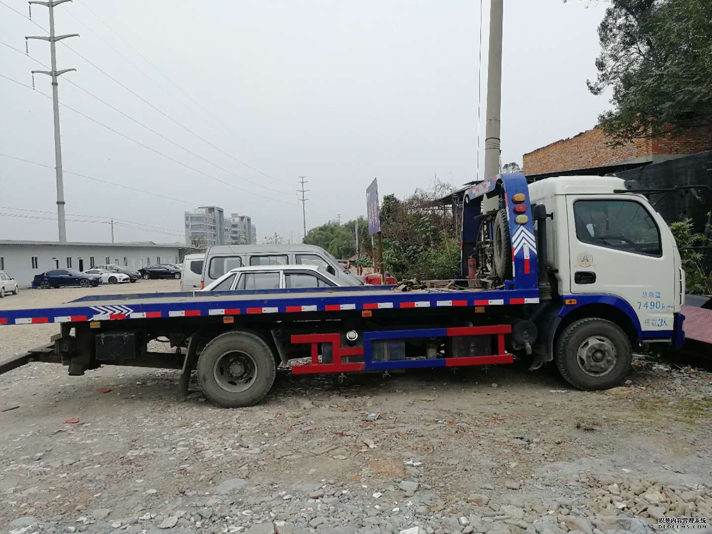 小汽车托运收费标准，全国小轿车托运价格表