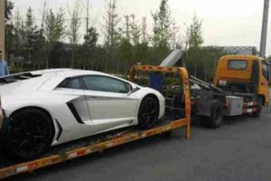 小汽车托运收费标准，全国小轿车托运价格表